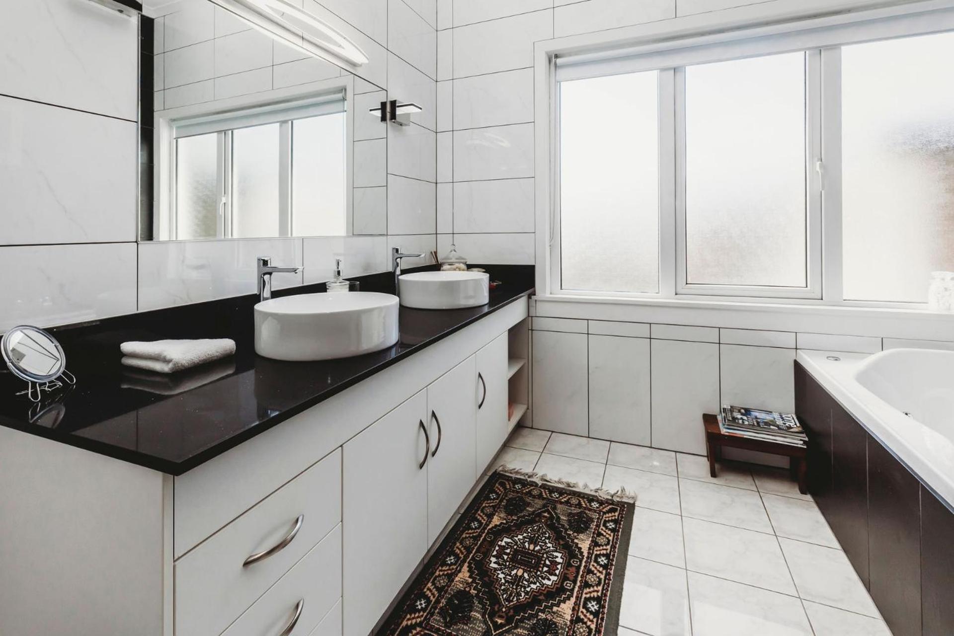 הוילה ניו פלימות' Timata Ora Sleeps 14 מראה חיצוני תמונה